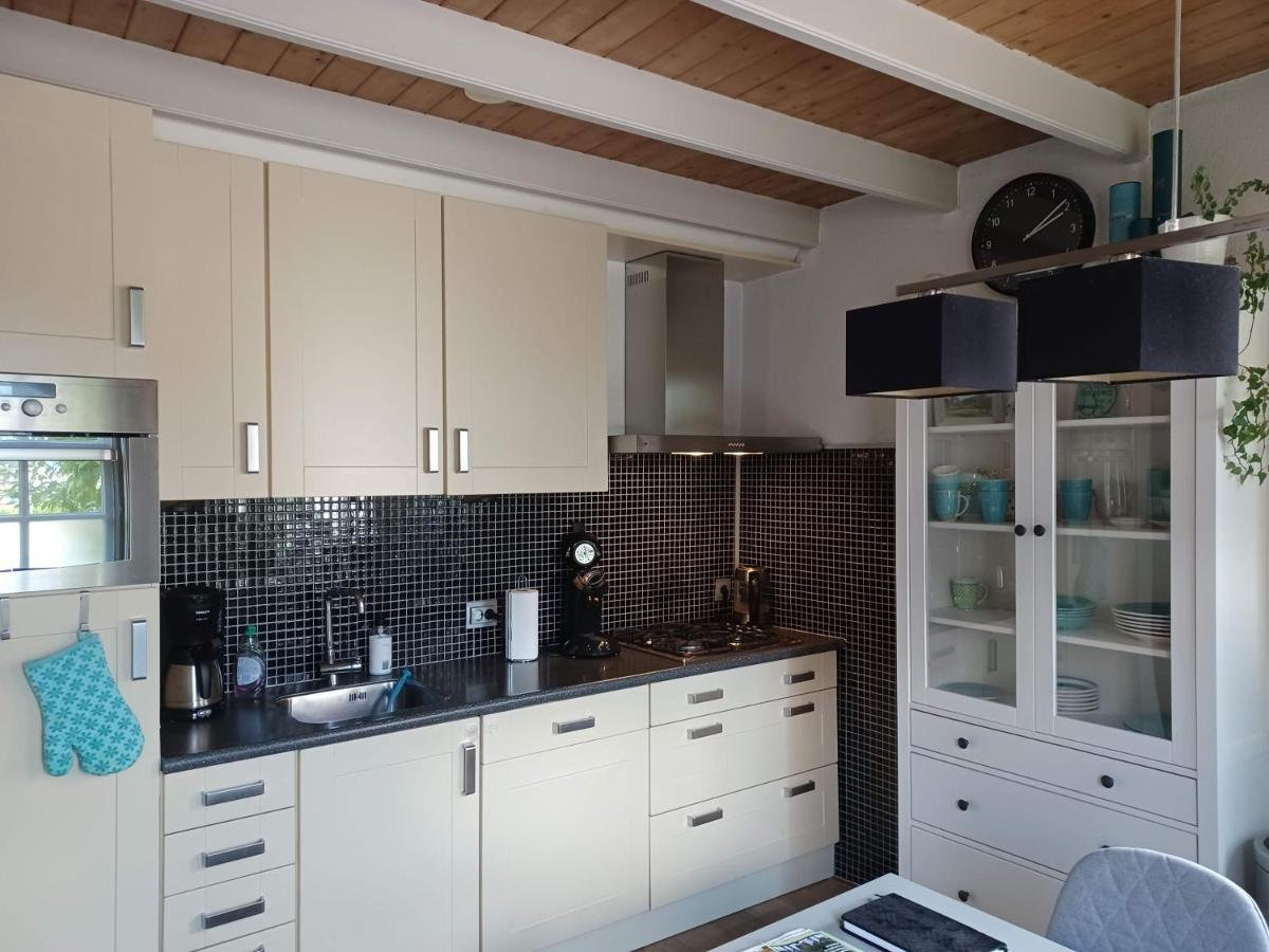 Karakteristiek Huis In Centrum Winsum Met Nieuwe Badkamer Екстер'єр фото