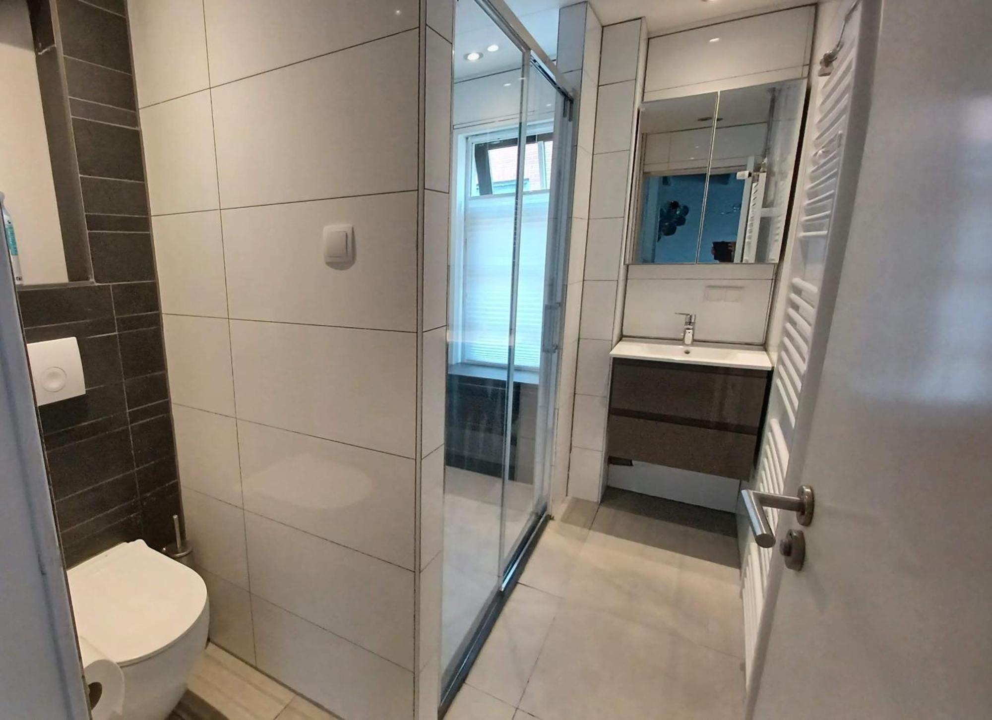 Karakteristiek Huis In Centrum Winsum Met Nieuwe Badkamer Екстер'єр фото